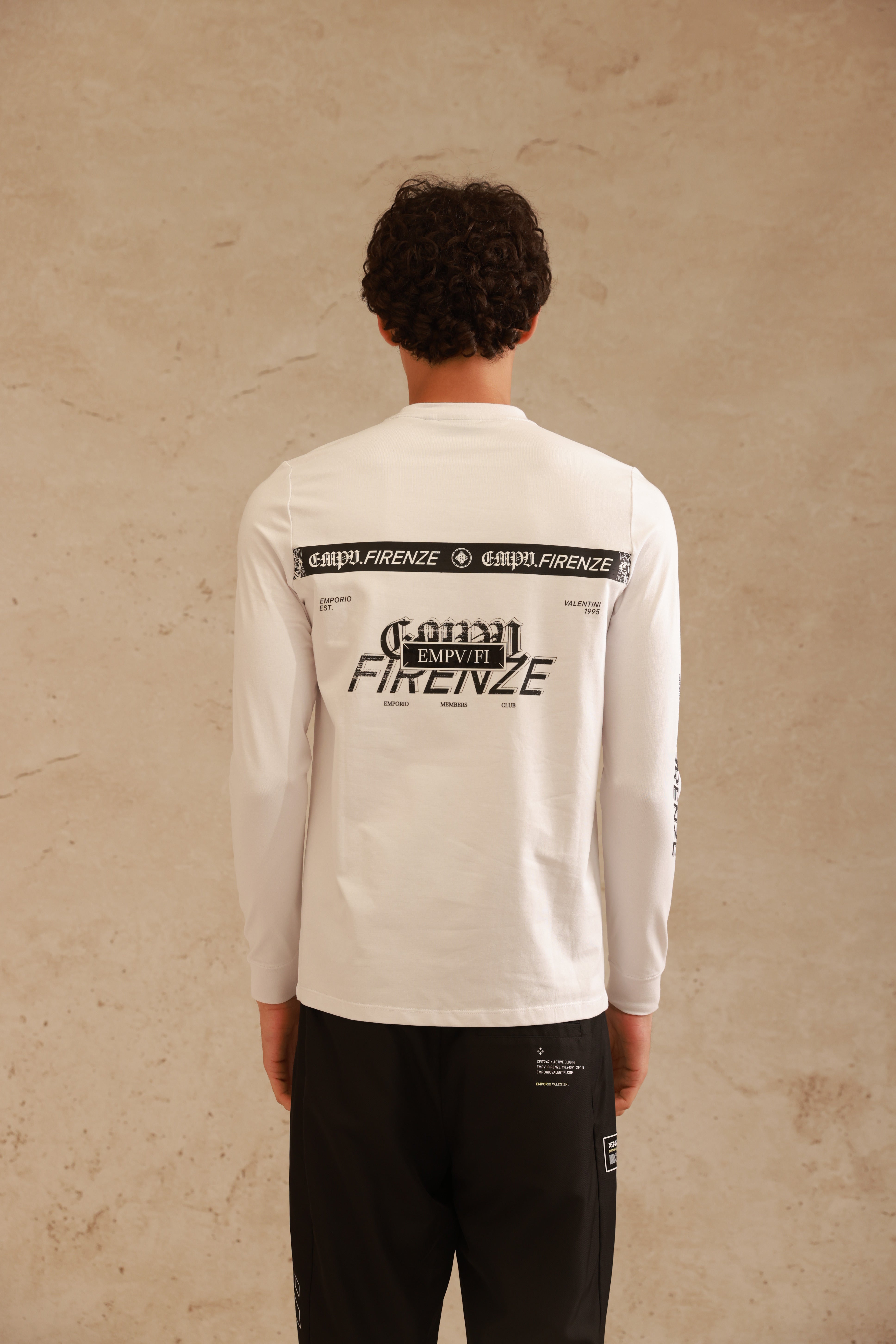 טי-שירט שרוול ארוך לבנה עם הדפס גרפי Empv.Firenze