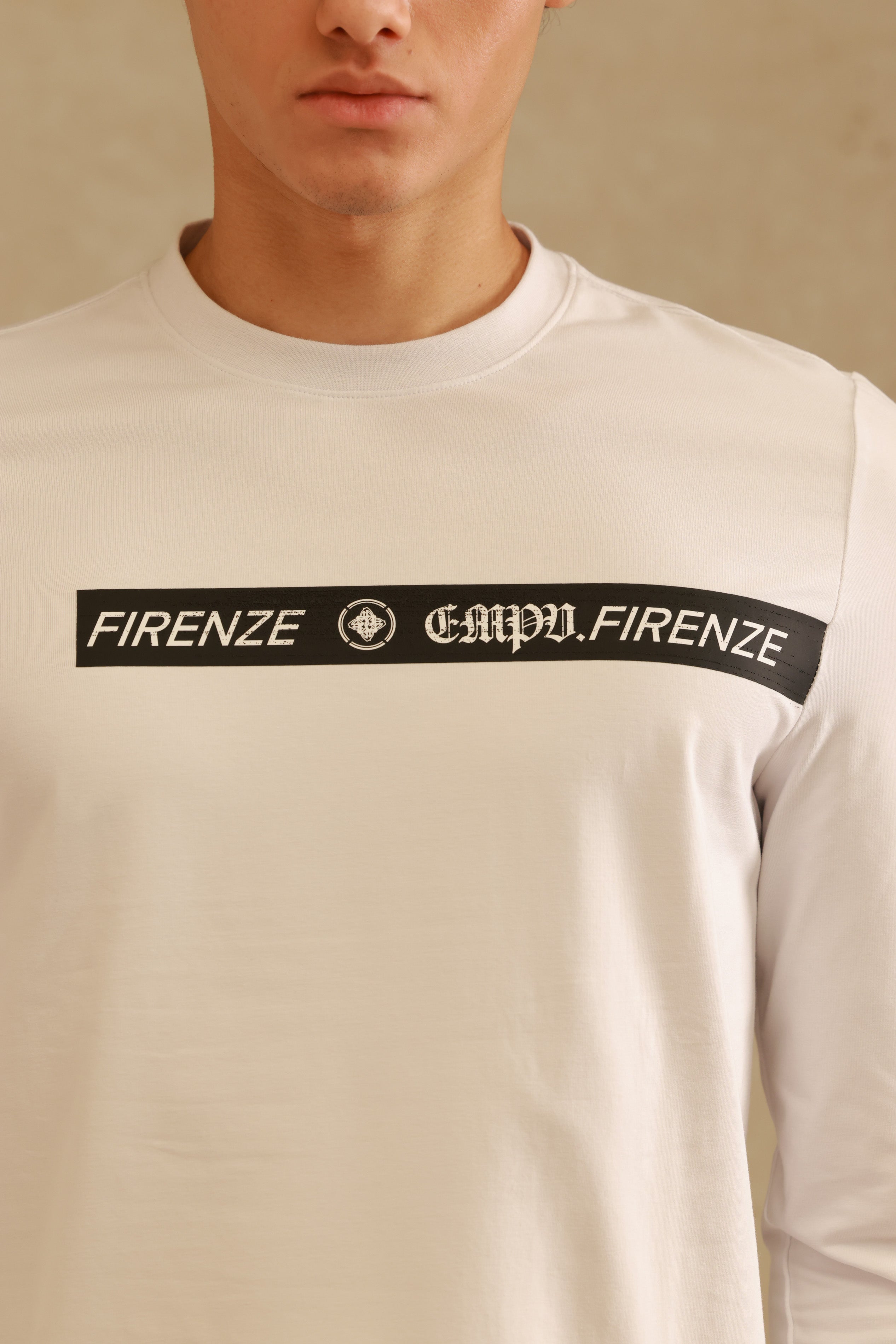 טי-שירט שרוול ארוך לבנה עם הדפס גרפי Empv.Firenze