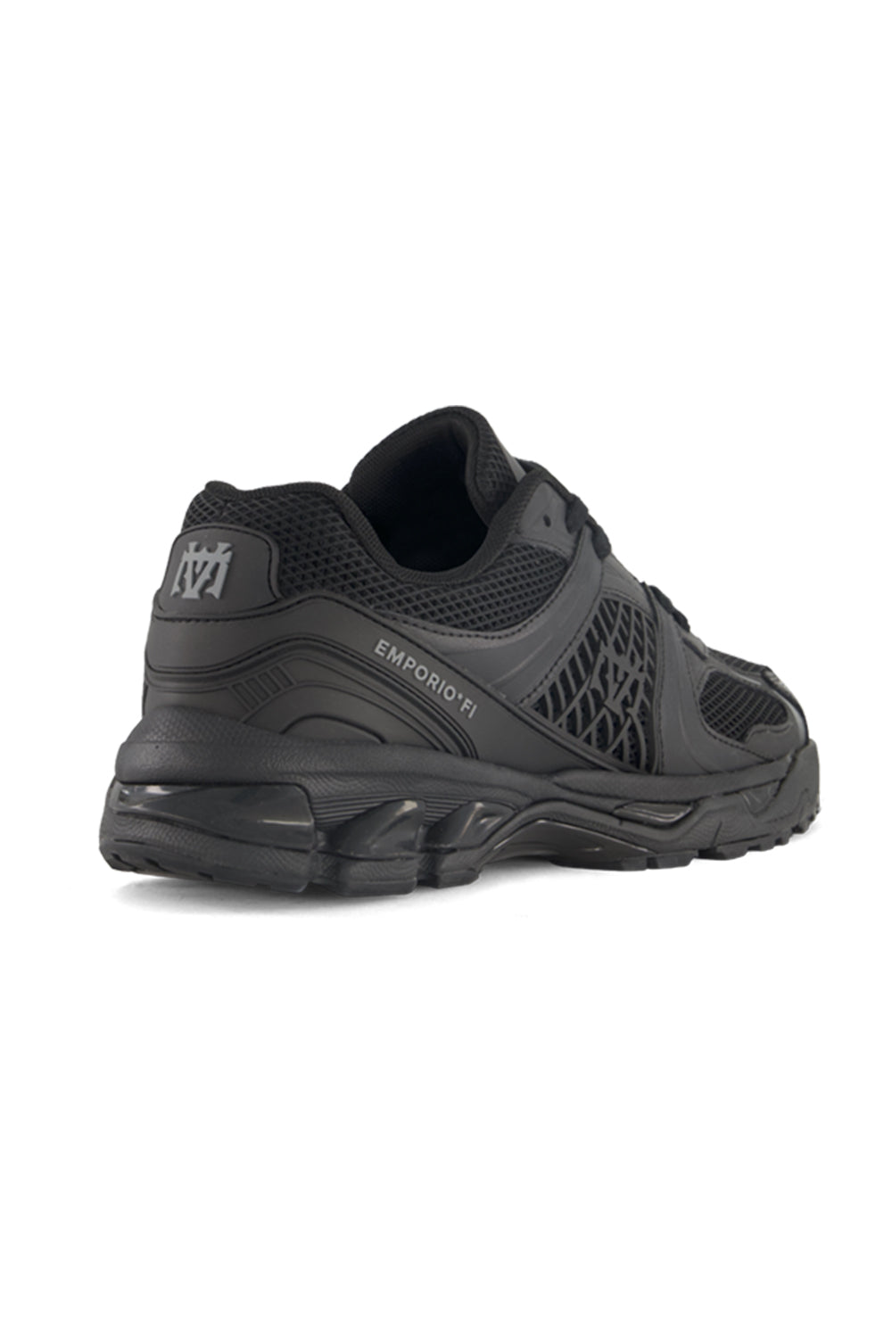 נעלי ריצה שחורות עם מבנה רשת טכנולוגי