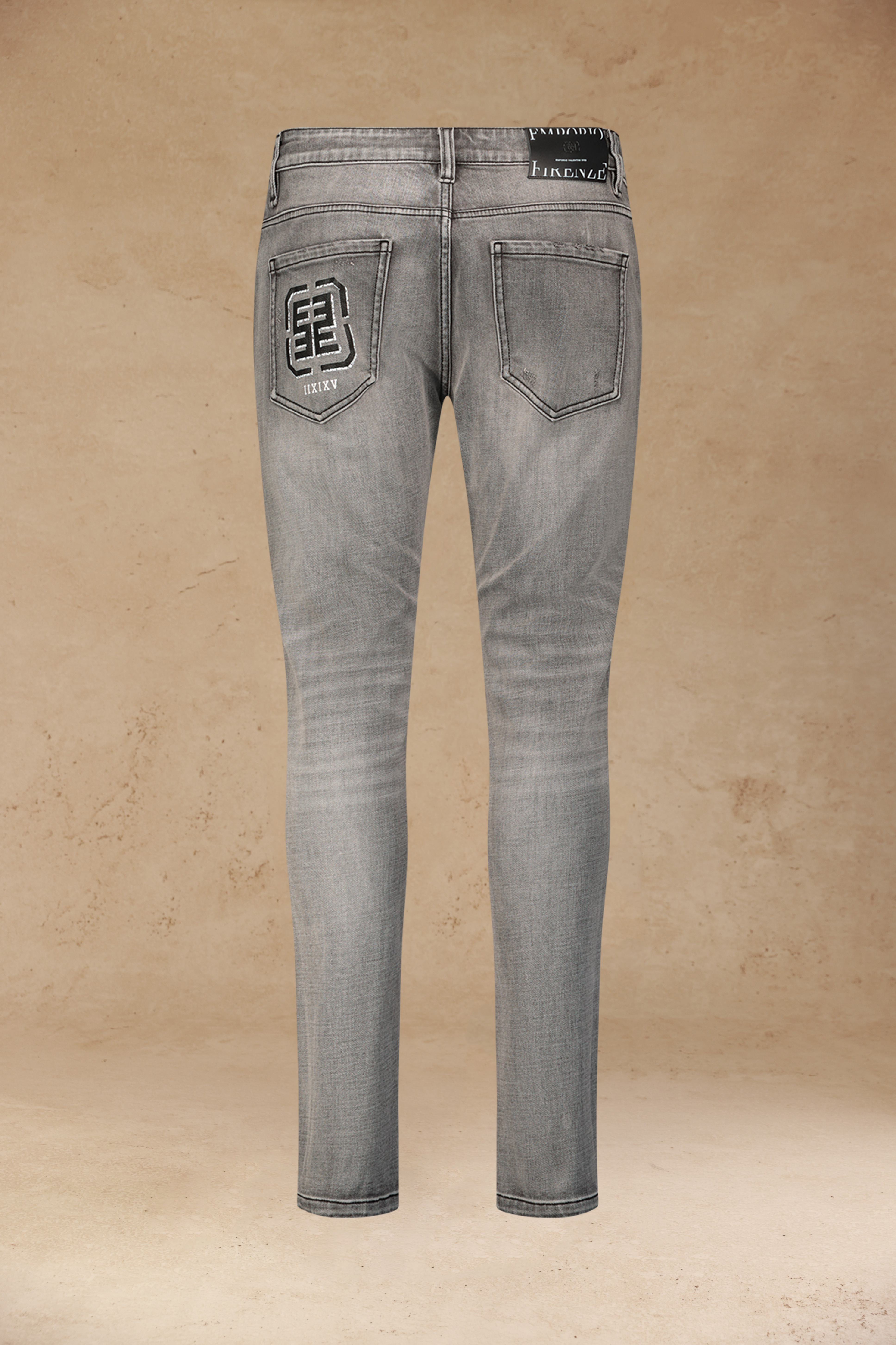 ג׳ינס אפור עם הדפס לוגו בגב ושרוך במותן