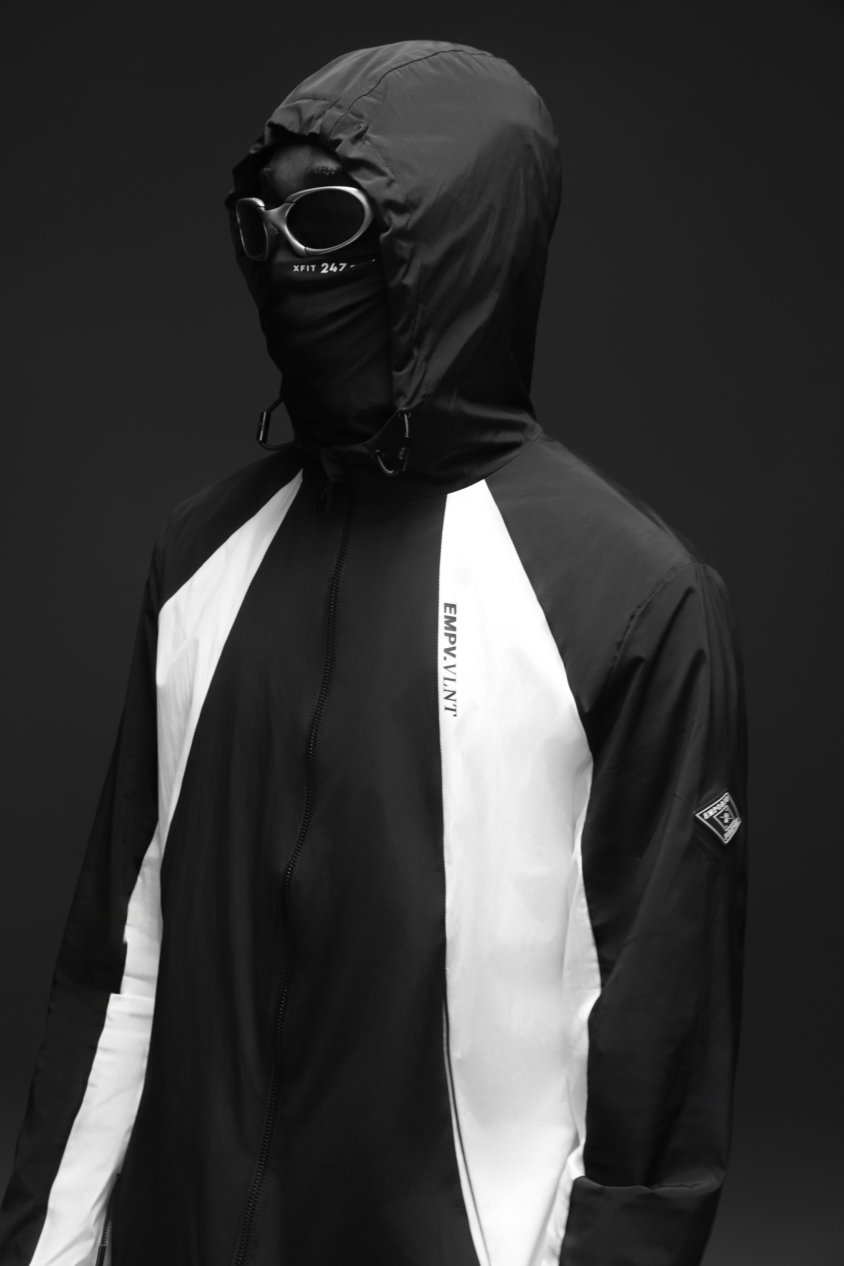 ז'קט רוח EMPORIO | Black & White Streetwear