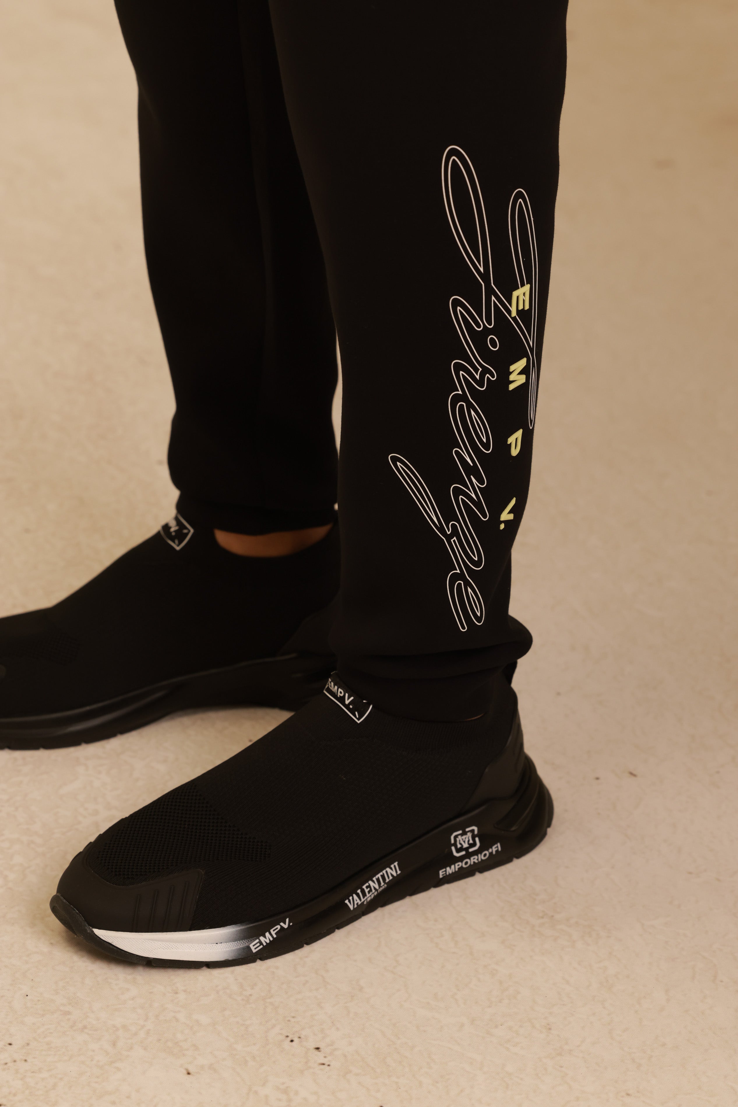 חליפת 2 חלקים עם כיתוב EMPORIO FIRENZE