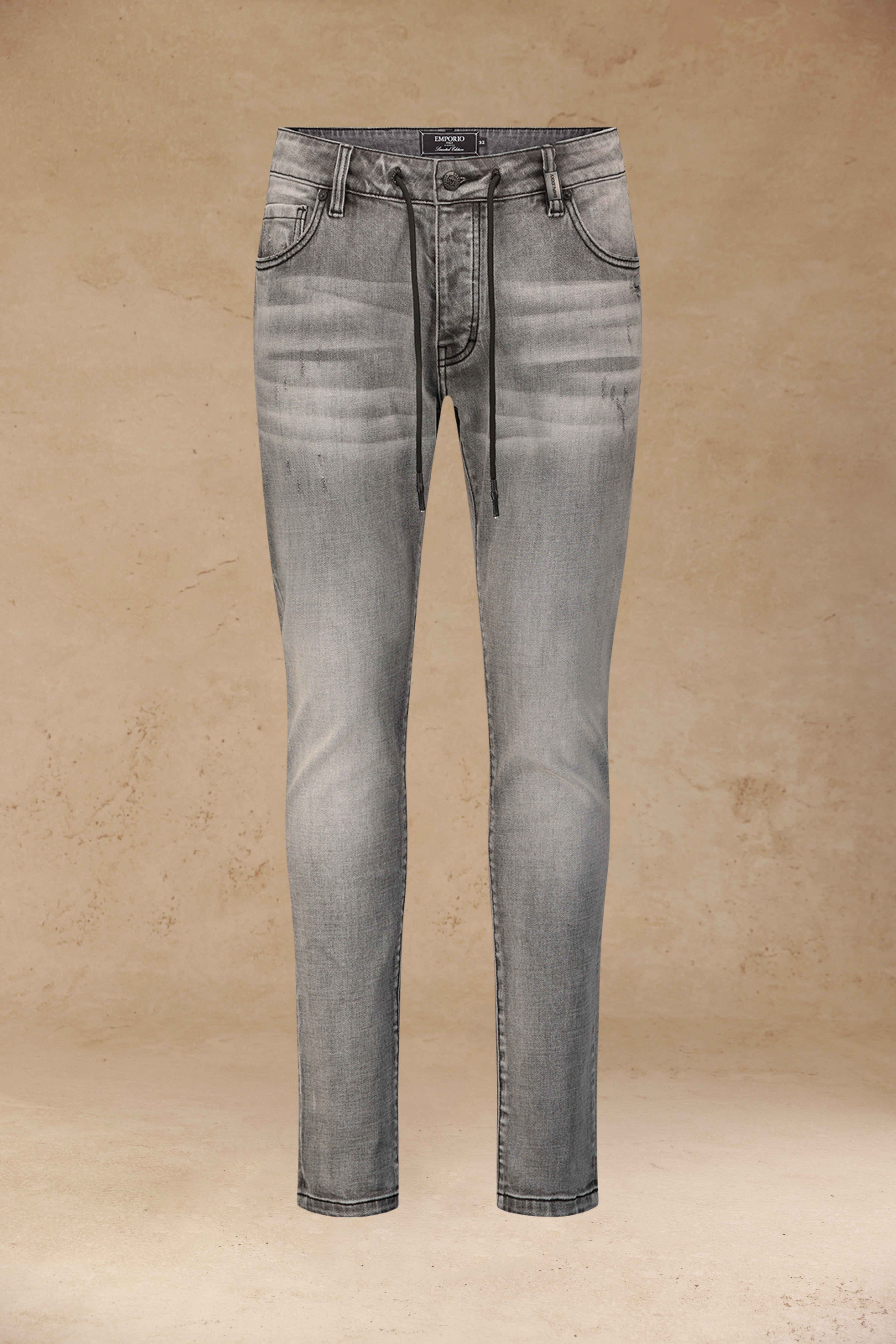 ג׳ינס אפור עם הדפס לוגו בגב ושרוך במותן